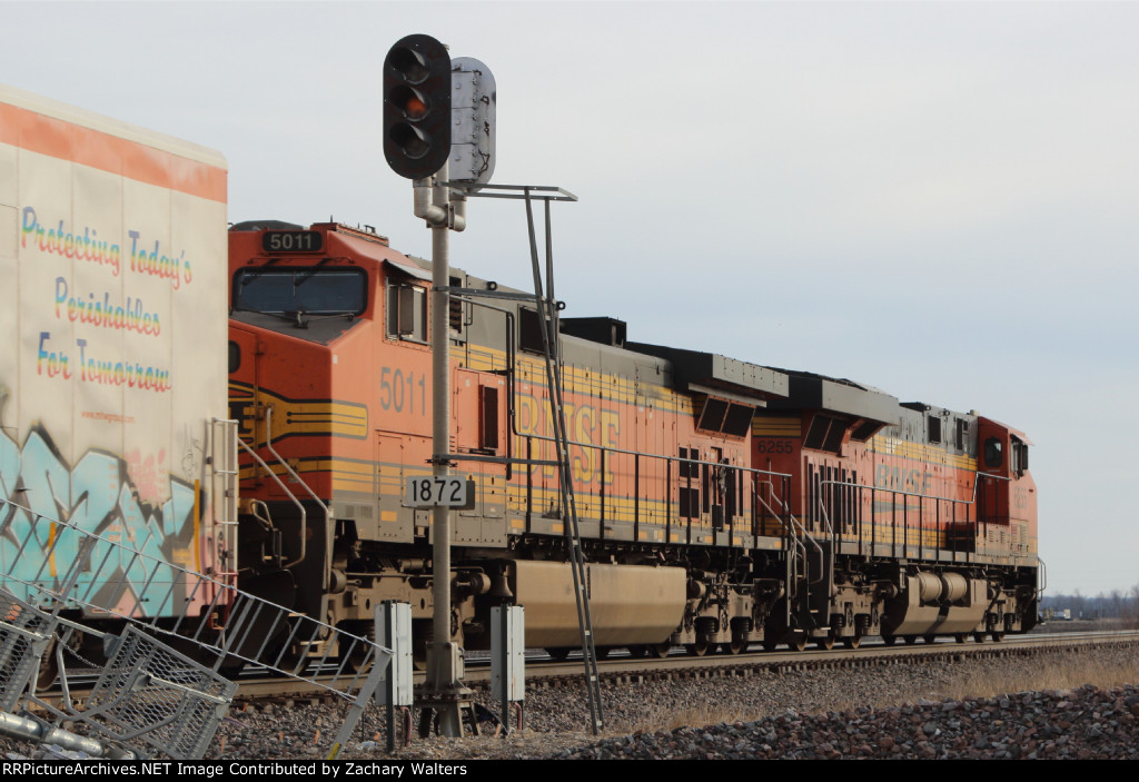 BNSF 5011